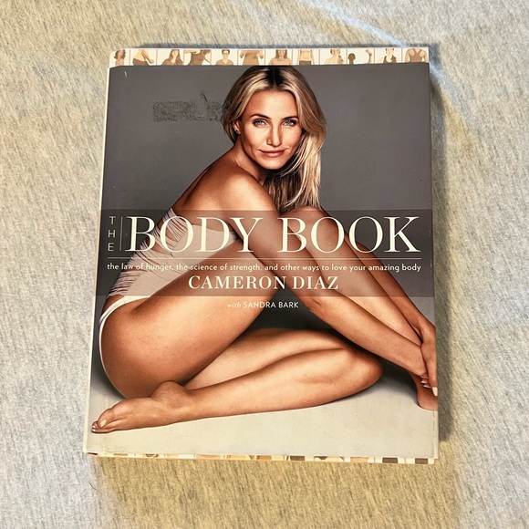 Cameron Diaz The Body Book and The Longevity Book - Picture 3 of 4